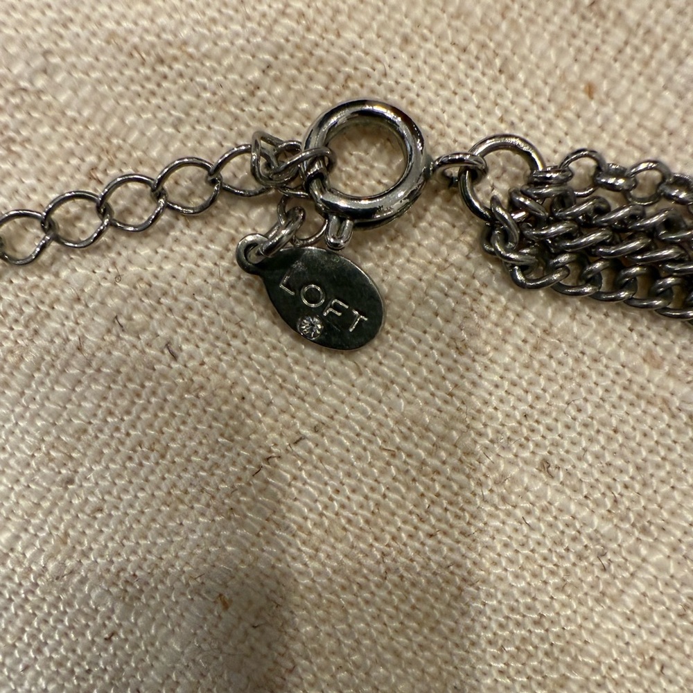 LOFT Necklace - Picture 3 of 3